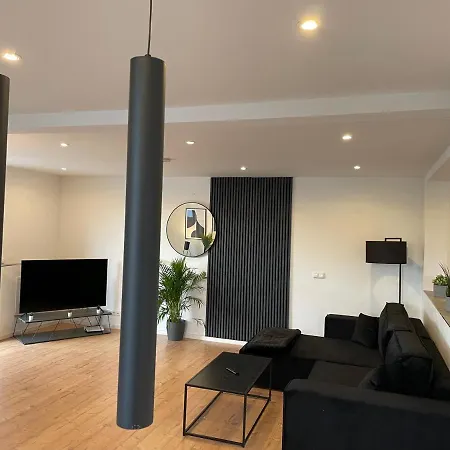 Lightplace • Grosse • 3 Schlafzimmer • Boxspring • Smart Tv • Biergarten • Restaurant