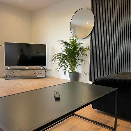 Lightplace • Grosse • 3 Schlafzimmer • Boxspring • Smart Tv • Biergarten • Restaurant