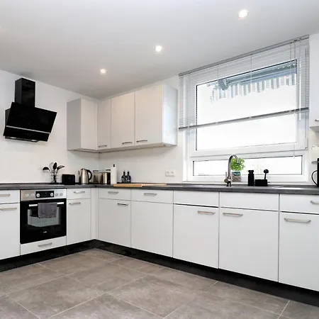 Διαμέρισμα Lightplace • Grosse • 3 Schlafzimmer • Boxspring • Smart Tv • Biergarten • Restaurant