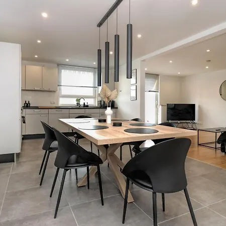 Lägenhet Lightplace • Grosse • 3 Schlafzimmer • Boxspring • Smart Tv • Biergarten • Restaurant