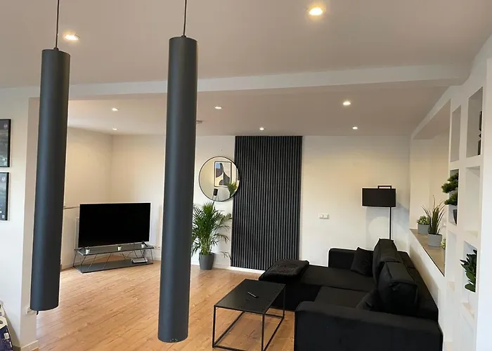 Lightplace • Grosse • 3 Schlafzimmer • Boxspring • Smart Tv • Biergarten • Restaurant