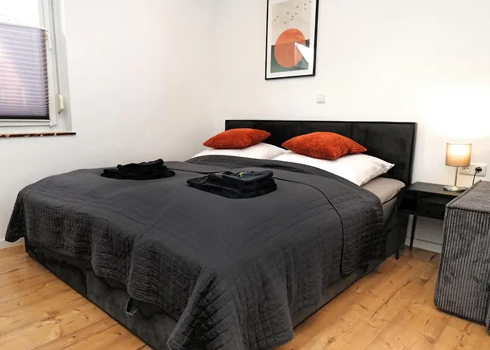 Lightplace • Grosse • 3 Schlafzimmer • Boxspring • Smart Tv • Biergarten • Restaurant